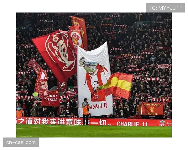 英超“激励计划”走进伦敦社区学校，开展足球公益课程